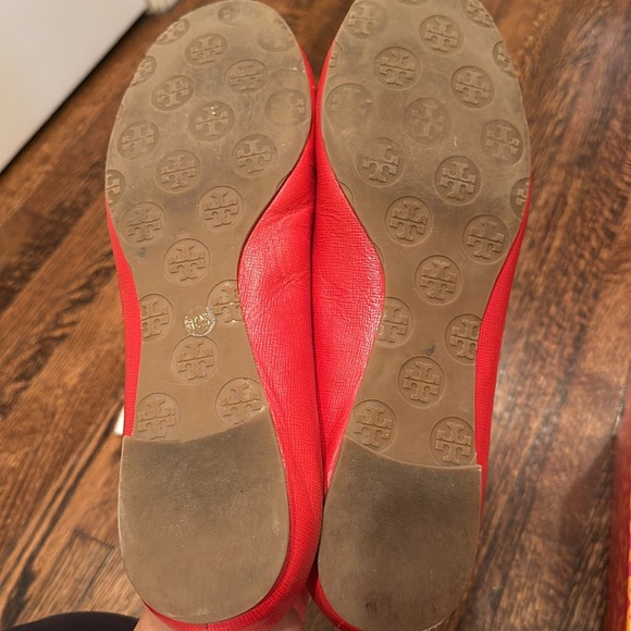 Tory Burch Reva tumbled leather flats - Picture 5 of 5